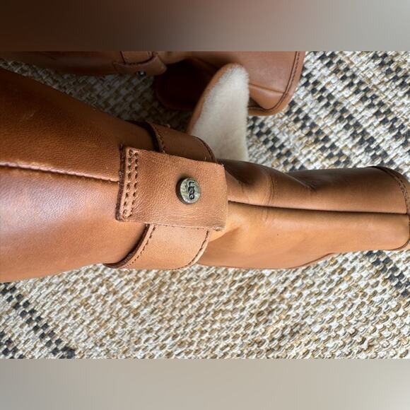 Ugg Ellecia Leather‎ Wedge Boot - Picture 14 of 16